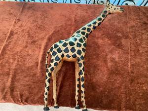 lot 129 image: Giraffe