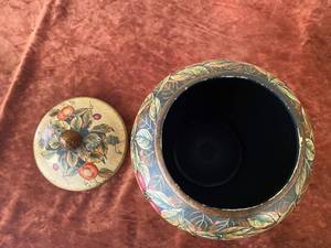 lot 130 image: Decorative Plate and Urn