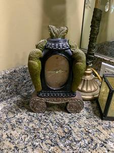 lot 167 image: Elegant Bath Decor