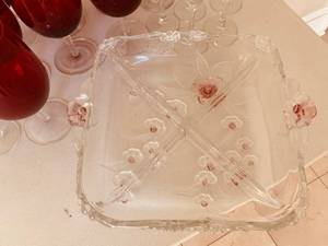 lot 297 image: Party Glassware