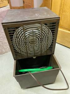 lot 331 image: Dehumidifier