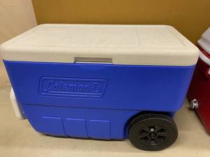 lot 333 image: More Coolers