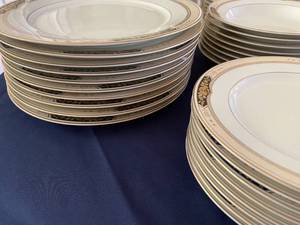 lot 314 image: Mikasa China