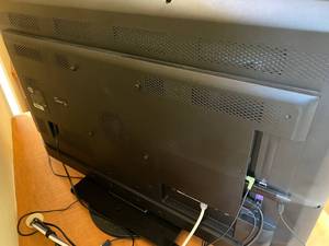 lot 303 image: TV with Roku