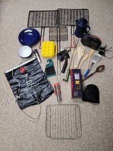 lot 7 image: Lot of Camping or Cooking Outdoor Items