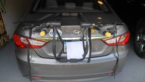 lot 24 image: Rhode Gear Bike Rack by Yakima