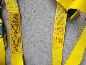 lot 25 image: 2 Pair of Safety Harnesses