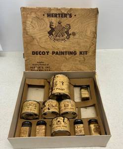 lot 12 image: Vintage Herters Decoy Painting Kit.