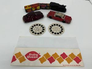 lot 34 image: Group Of Vintage Tin Litho Toys Including Train, Car And More