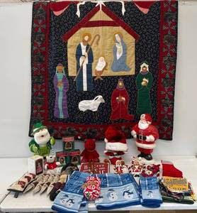 lot 61 image: Large Group Of Christmas Items