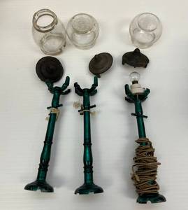 lot 150 image: Very RARE H. W. Diek Miniature Metal Lamp Posts (Untested)