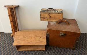 lot 98 image: Vintage Wood Items