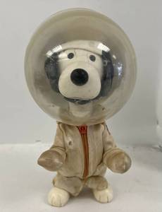 lot 175 image: Vintage 1969  Snoopy Astronaut Doll