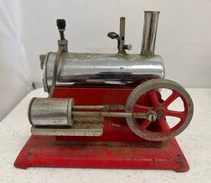 lot 177 image: Vintage Electric Steam Engine Toy (Missing Cord)