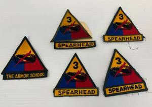 lot 182 image: Military Patches