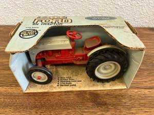 Ford 8N Tractor 116 Scale