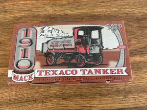 Texaco 1910 Mack Tanker