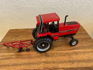 International 5088 Tractor with Attachment