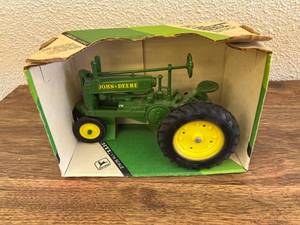 1934 John Deere Model A 116 Scale