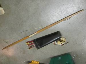 (CAC) Vintage Indian Archery Bow an...