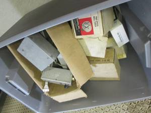 (RM1) Tote Full of a Mix New Old St...