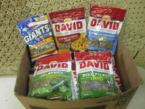 (A-4T) Box Full of Assorted Bags Su...