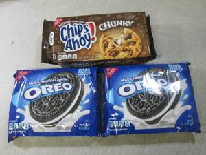 (B-1) 3 Packs of Cookies Oreo and C...