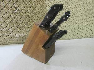 (G-1) Assorted Knives in Wood Block...