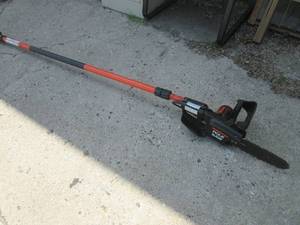 (EW7) Remington Electric Pole Saw W...