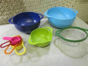 (CSB) Kitchen Bowls Strainers Measu...