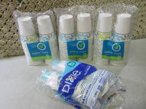 (F-1) 4 Packs of 54 Paper Cups 9 oz...