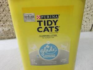 (C-2) 35 Pound Container of Cat Lit...