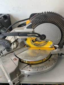 Dewalt 10� Compound Miter Saw