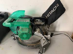 Hitachi 10� Compound Miter Saw C10FCG