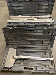 Crain Carpet Stretcher (misc. pieces in 2 cases)