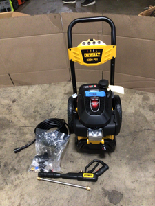 DEWALT 3300 PSI 2.4 GPM Gas Cold Water Pressure Washer with HONDA GCV200 Engine- Open Box - Review all pictures