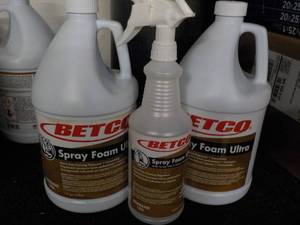 2 Gallon Jugs Betco Spray Foam Ultr...