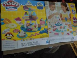 2 Play Doh Kitchen Creations...