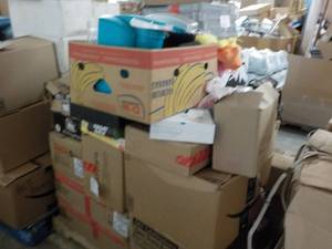 Pallet of UnClaimed, Returns and Ov...