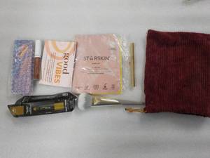 Make Up Lot ...
