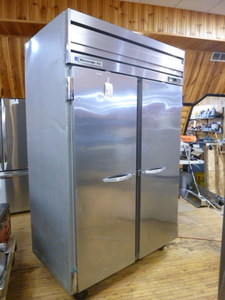 lot 1 image: Beverage Air Cooler