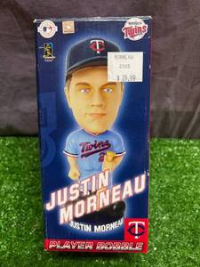 lot 5 image: Justin Morneau Bobble Head