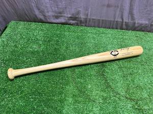lot 14 image: Michael Cuddyer Twins Promotional Bat