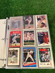 lot 74 image: Binder of Baseball Cards