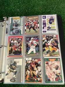 lot 75 image: Binder of Football Cards