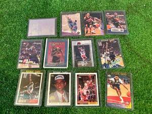 lot 82 image: Basketball Cards