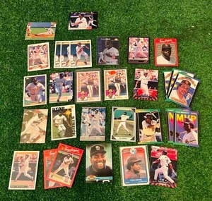 lot 91 image: Tony Gwynn Cards