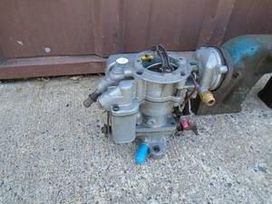 Jeep mid 70s inline manifold & carbuerator. As shown.