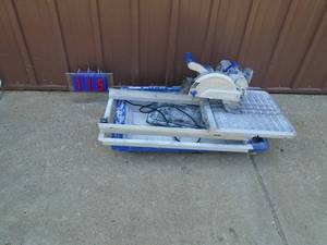Kobalt tile saw for parts or repair. Cord is cut. As shown.