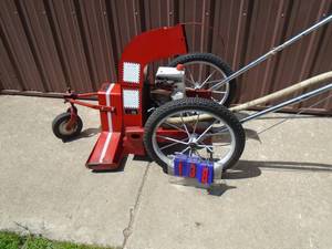 Vintage roof yard vacuum. Tested & works. As shwon. Missing bag or hopper
